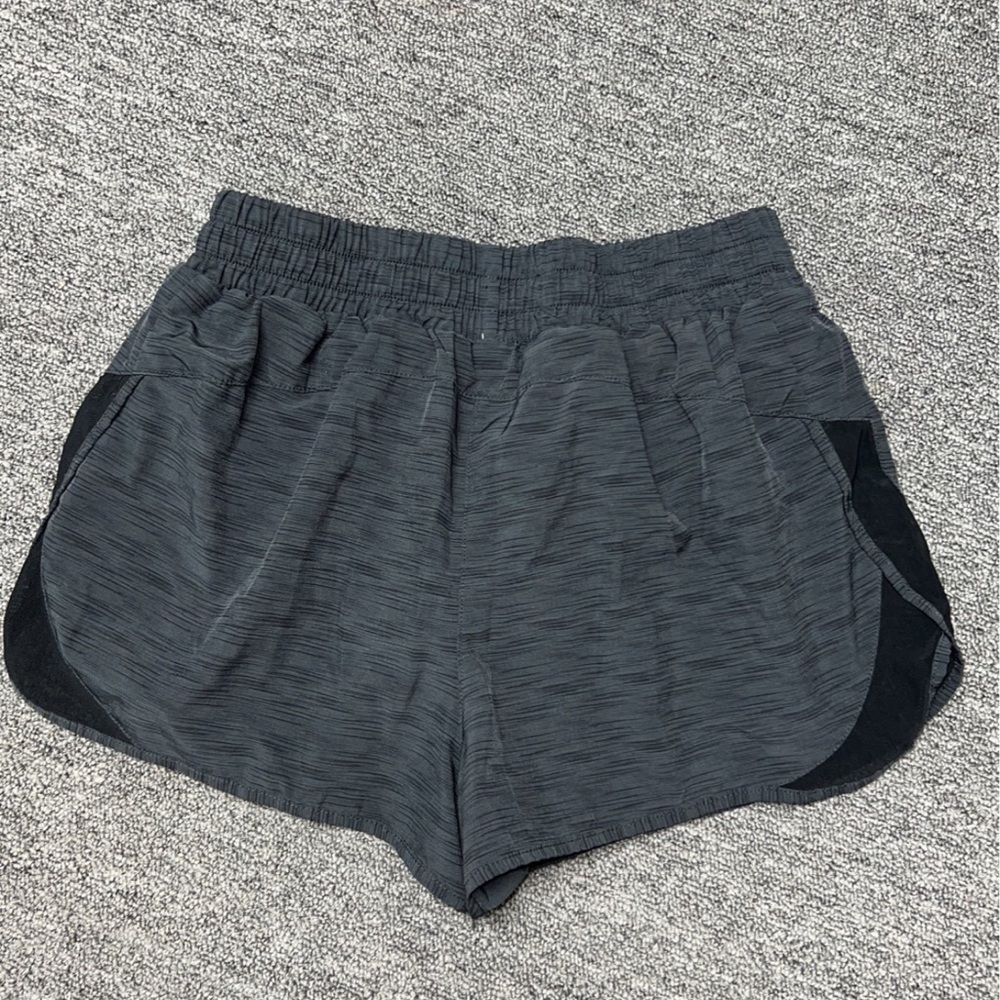ASICS shorts - Picture 3 of 5